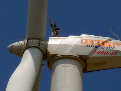 Mark stands proudly on top of a 600T turbine in Gujurat, India
