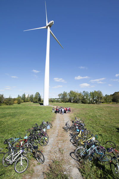 A class learns about the turbine